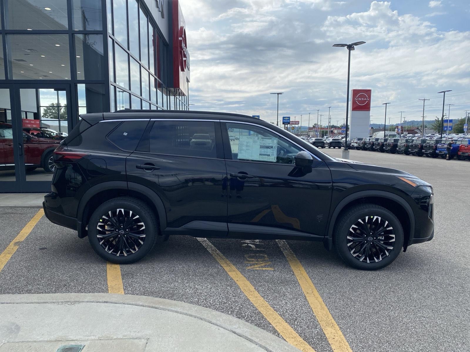 2026 Nissan ROGUE AWD DARK ARMOR