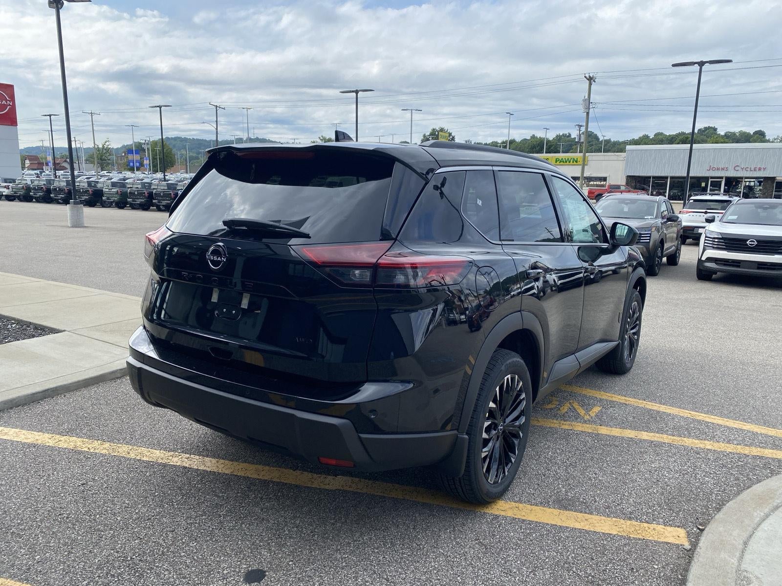 2026 Nissan ROGUE AWD DARK ARMOR