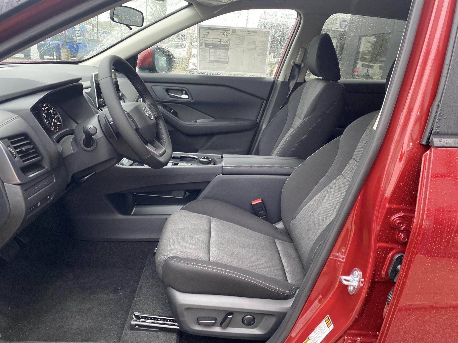 2027 Nissan Rogue SV