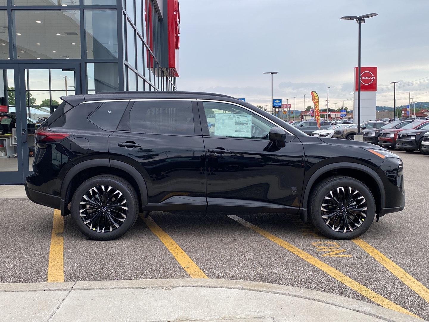 2026 Nissan Rogue Dark Armor