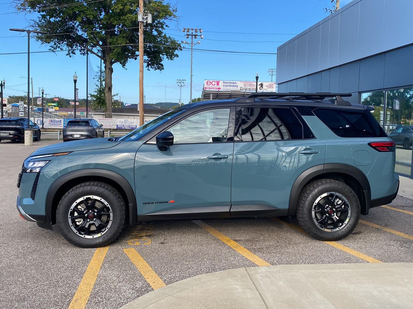2026 Nissan PATHFINDER ROCK CREEK 4WD