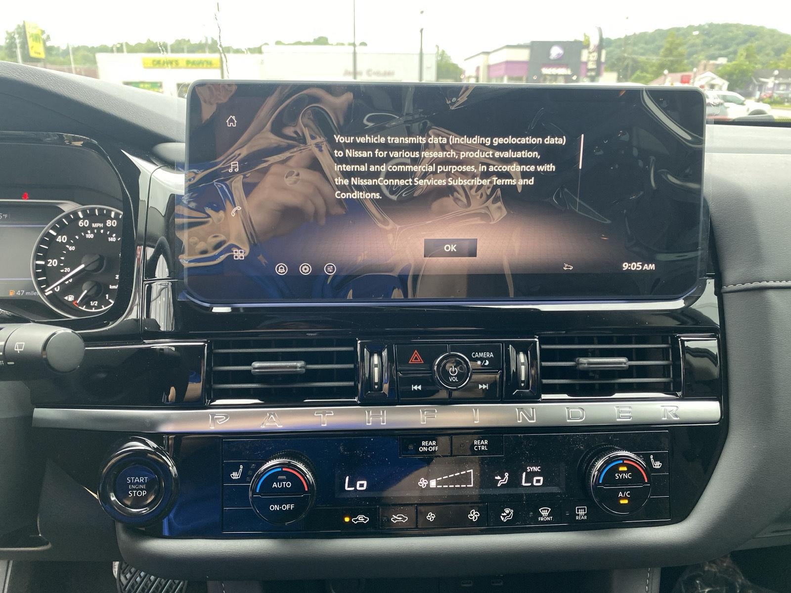 2026 Nissan Pathfinder SV