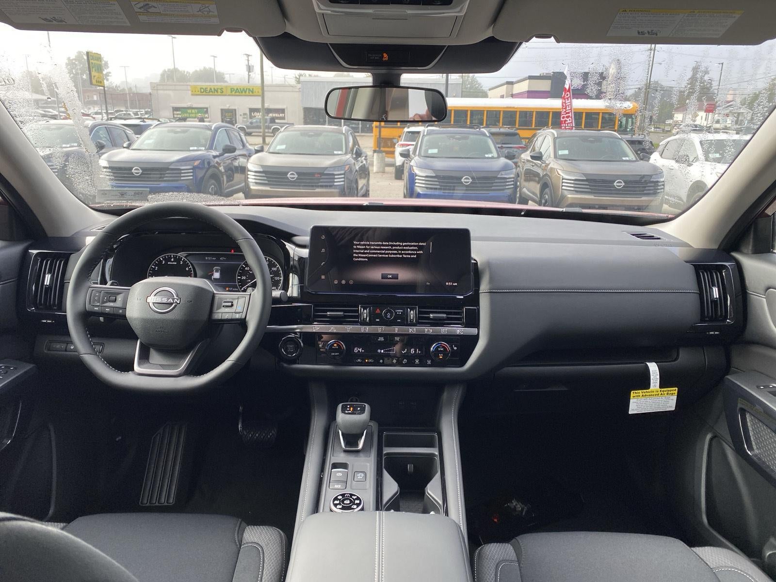 2026 Nissan Pathfinder SV