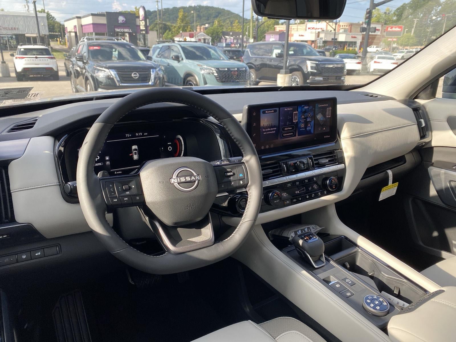 2026 Nissan Pathfinder SL
