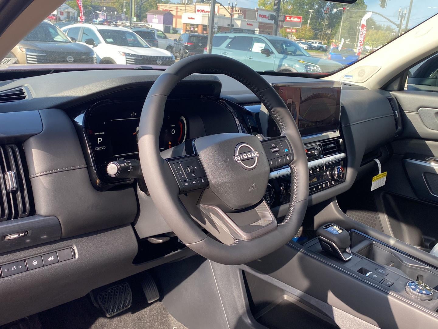 2026 Nissan Pathfinder SL