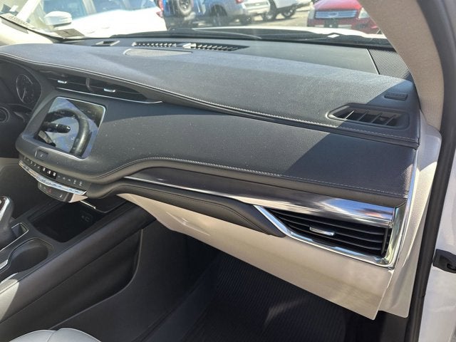 2023 Cadillac XT4 AWD Luxury