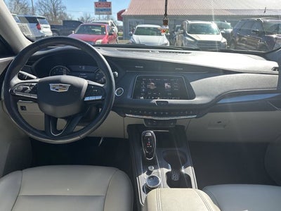 2023 Cadillac XT4 AWD Luxury