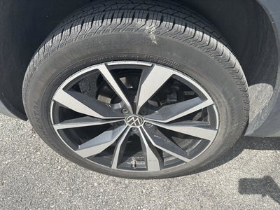 2025 Volkswagen Atlas Cross Sport 2.0T SEL Premium R-Line