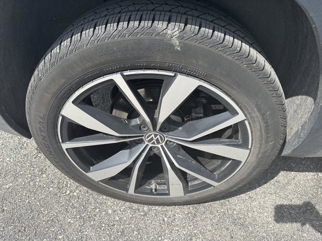 2025 Volkswagen Atlas Cross Sport 2.0T SEL Premium R-Line