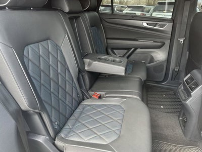 2025 Volkswagen Atlas Cross Sport 2.0T SEL Premium R-Line