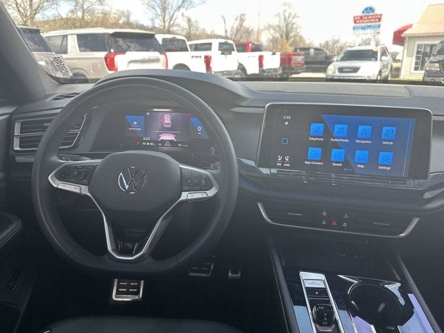 2025 Volkswagen Atlas Cross Sport 2.0T SEL Premium R-Line
