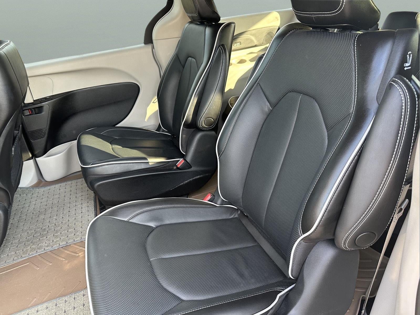 2023 Chrysler Pacifica Hybrid Limited