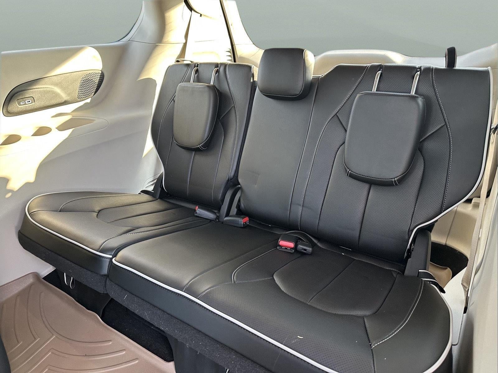 2023 Chrysler Pacifica Hybrid Limited