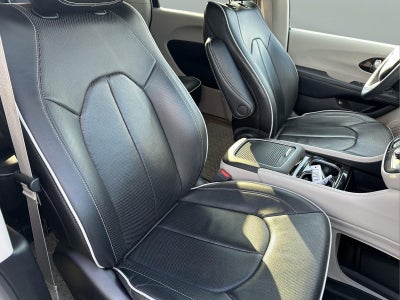 2023 Chrysler Pacifica Hybrid Limited