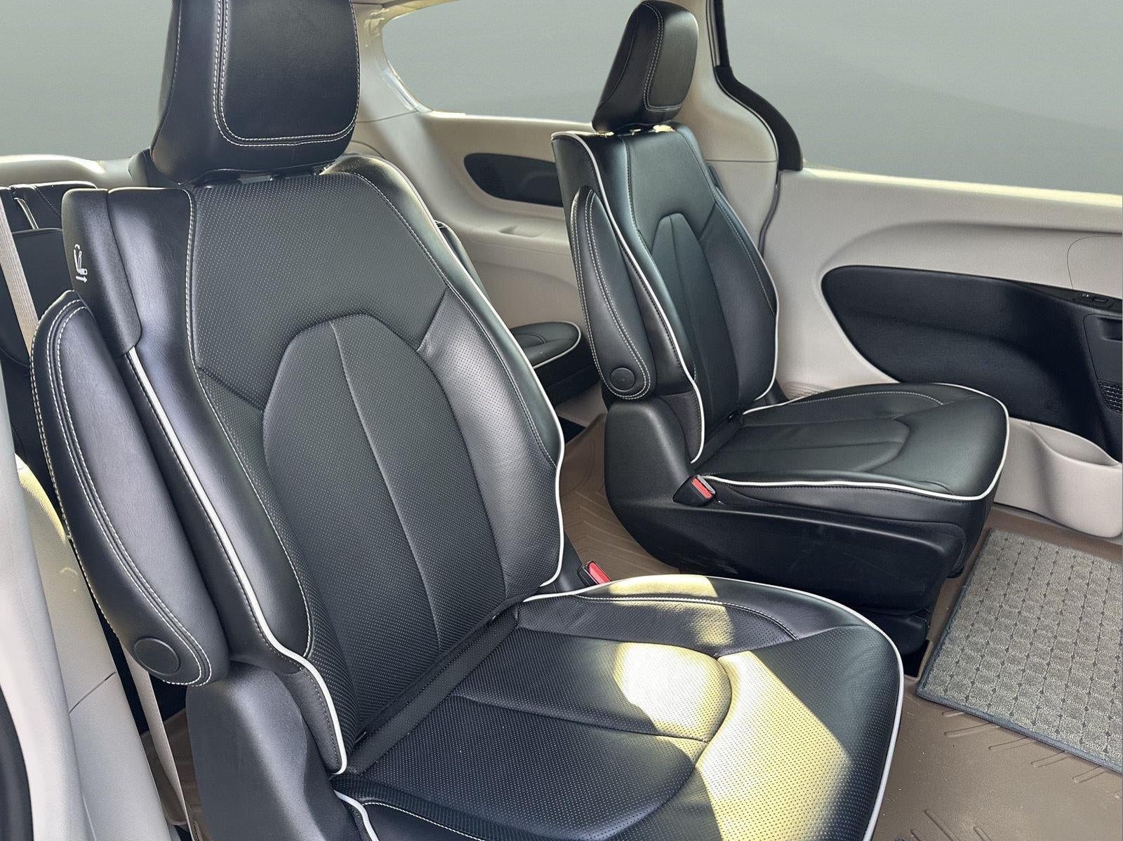 2023 Chrysler Pacifica Hybrid Limited
