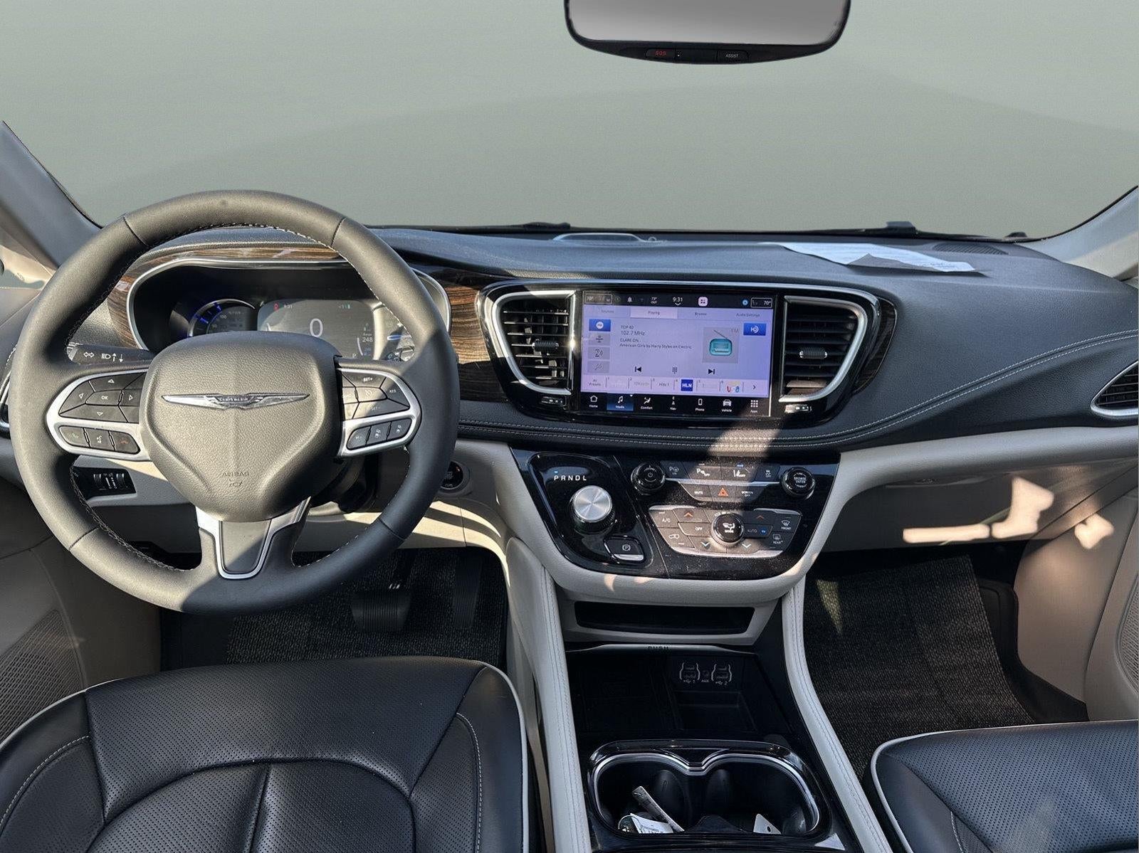 2023 Chrysler Pacifica Hybrid Limited