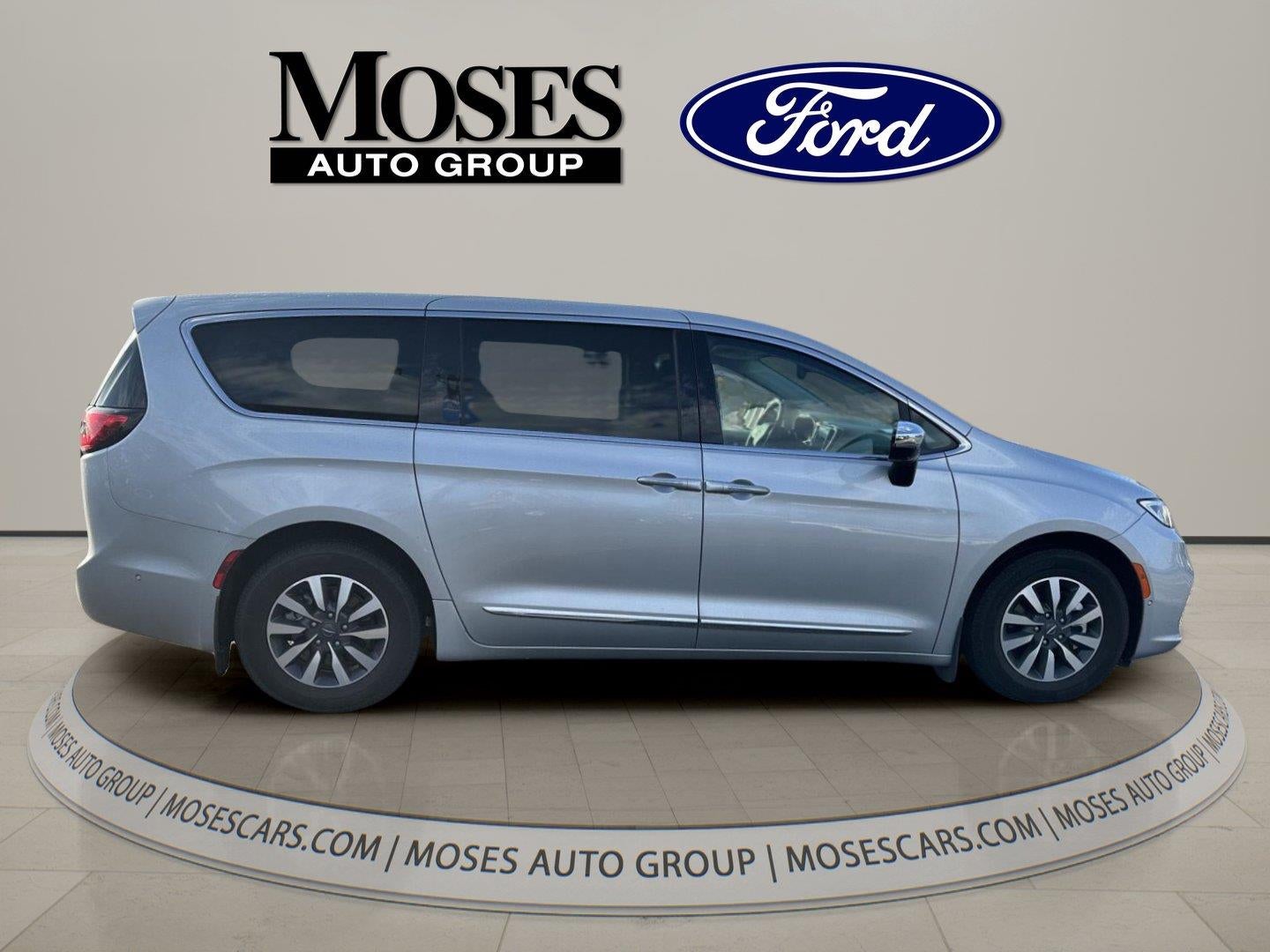 2023 Chrysler Pacifica Hybrid Limited