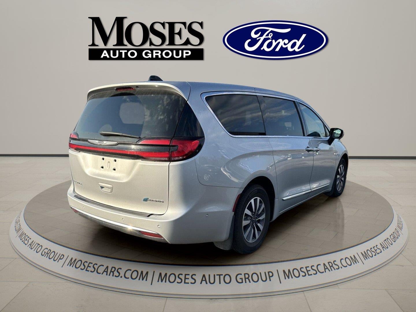 2023 Chrysler Pacifica Hybrid Limited