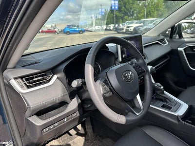 2025 Toyota RAV4 XLE Premium