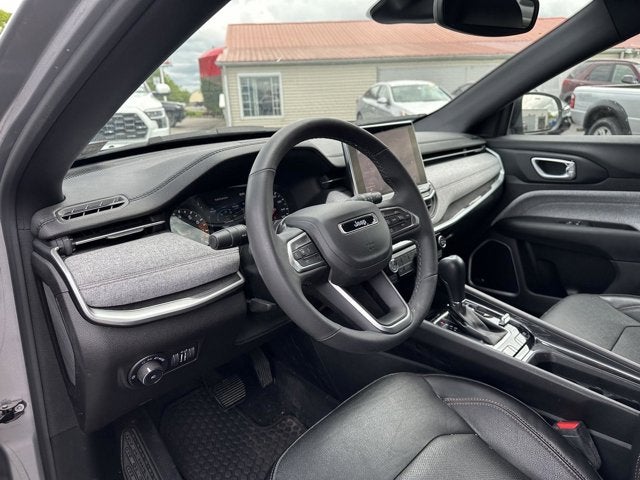 2023 Jeep Compass Latitude Lux