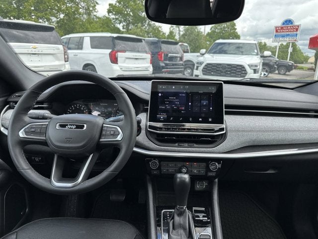 2023 Jeep Compass Latitude Lux