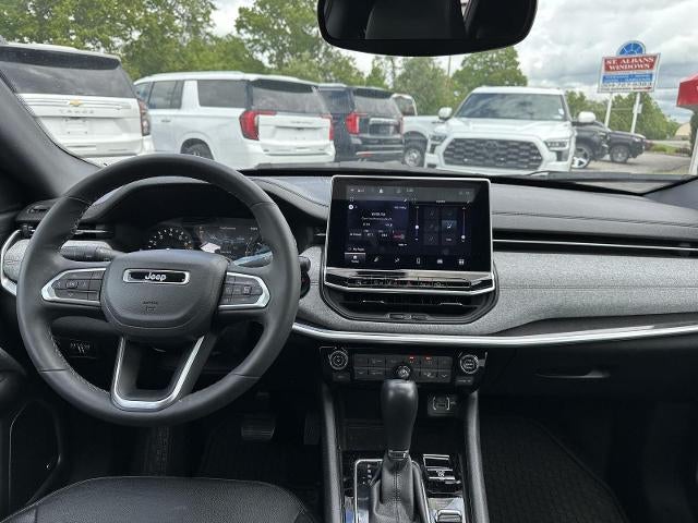 2023 Jeep Compass Latitude Lux