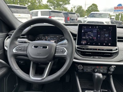 2023 Jeep Compass Latitude Lux