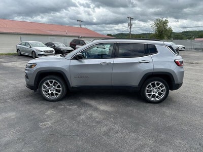 2023 Jeep Compass Latitude Lux