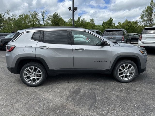 2023 Jeep Compass Latitude Lux