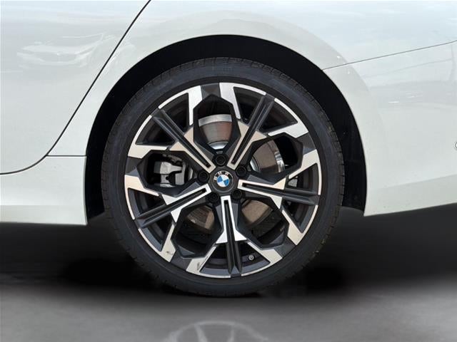 2026 BMW 330 I XDrive NA