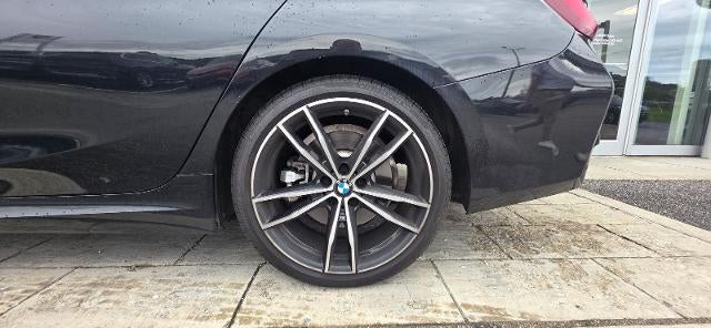 2023 BMW 3 Series 330i xDrive