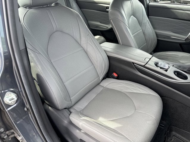 2022 Toyota Avalon Hybrid Limited