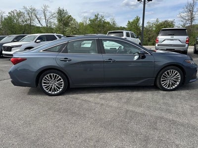 2022 Toyota Avalon Hybrid Limited