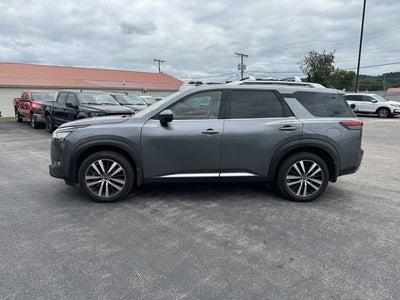 2024 Nissan Pathfinder Platinum