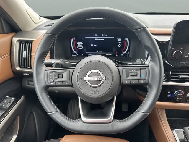 2024 Nissan Pathfinder Platinum