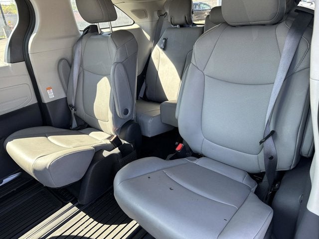 2022 Toyota Sienna XLE