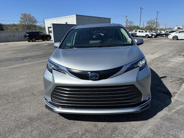 2022 Toyota Sienna XLE