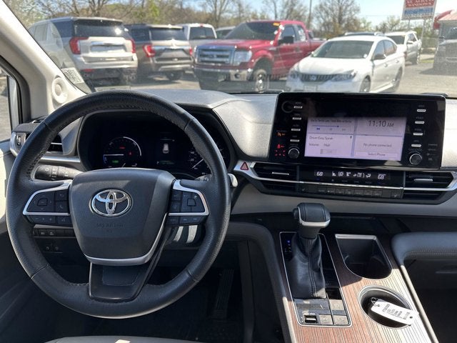 2022 Toyota Sienna XLE