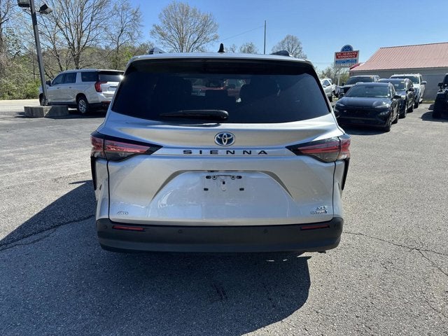 2022 Toyota Sienna XLE