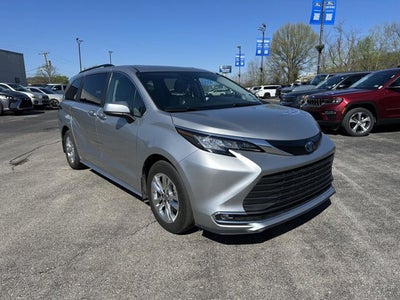 2022 Toyota Sienna XLE