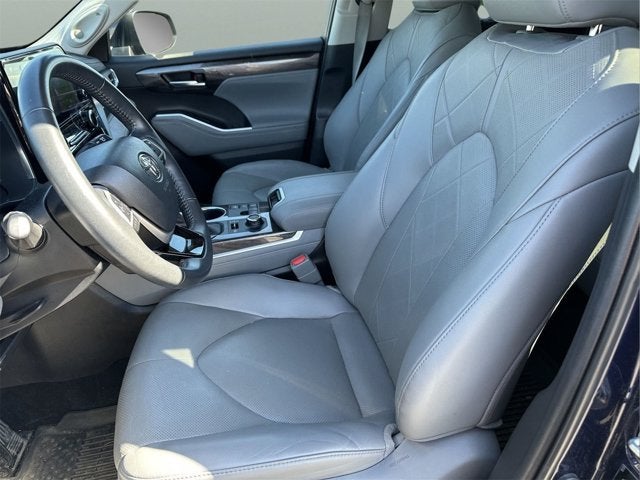 2024 Toyota Highlander Platinum