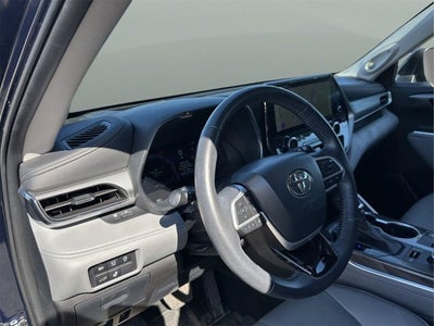 2024 Toyota Highlander Platinum