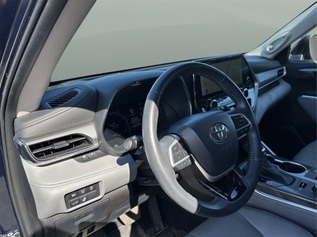 2024 Toyota Highlander Platinum