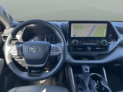 2024 Toyota Highlander Platinum