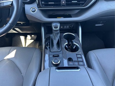 2024 Toyota Highlander Platinum