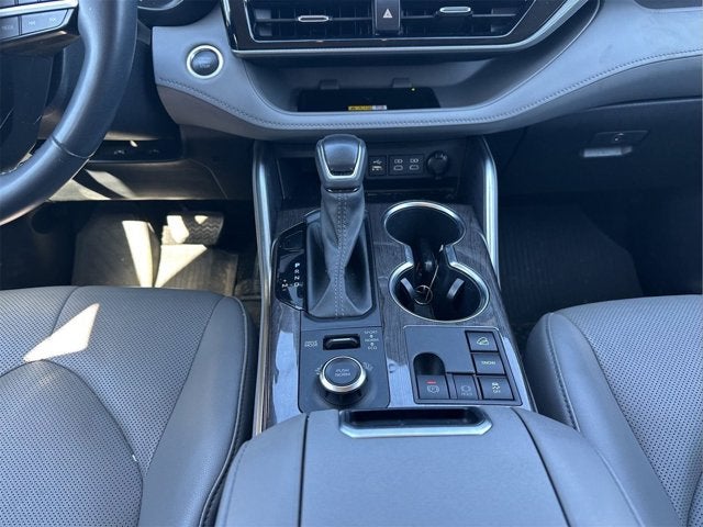 2024 Toyota Highlander Platinum