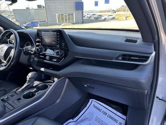 2022 Toyota Highlander XSE