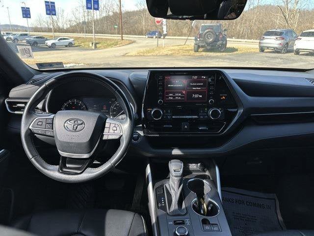 2022 Toyota Highlander XSE