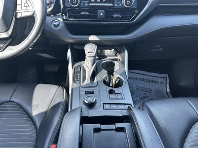 2022 Toyota Highlander XSE