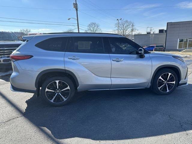 2022 Toyota Highlander XSE